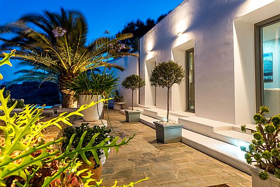 Mykonos Villas - Villa Phos