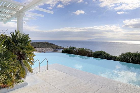 Mykonos Villas - Villa Iphegenia